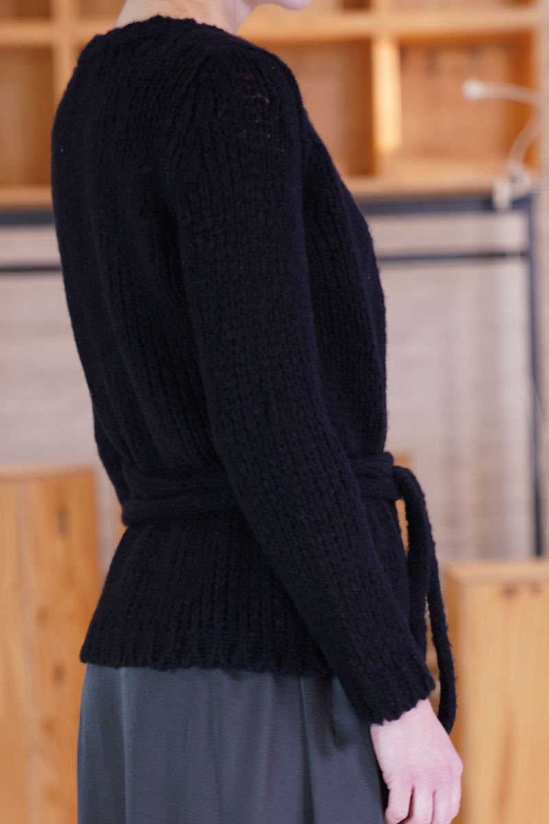 ultra soft cashmere vest black