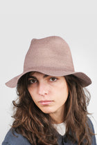 alba hat vino