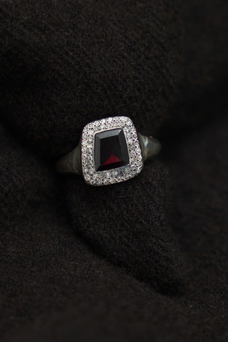 romy ring silver icy grey diamonds garnet