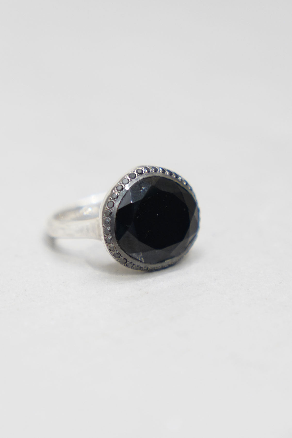 julia 1 ring silver black diamonds spinel