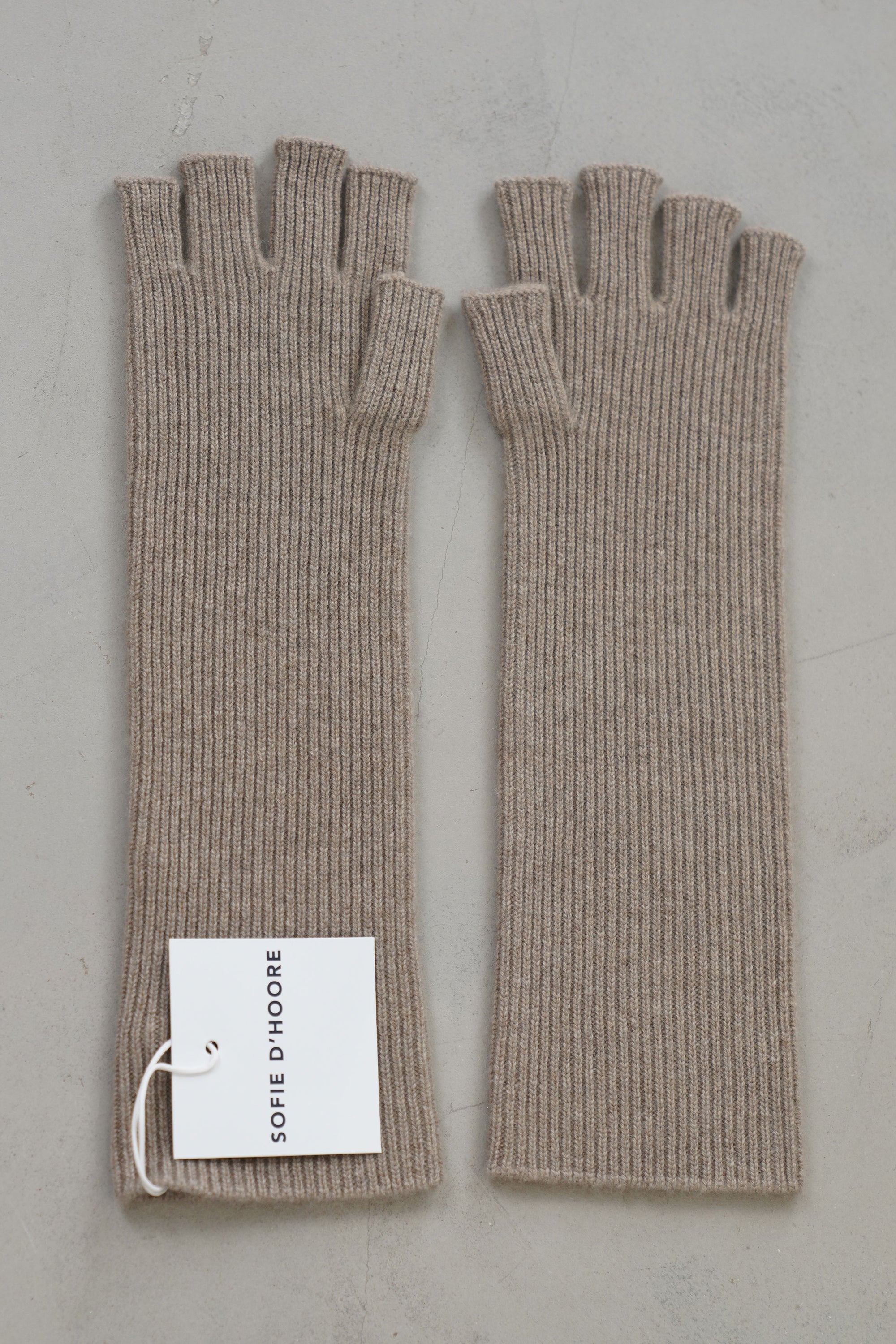 aki fingerless gloves cashmere sahara melange