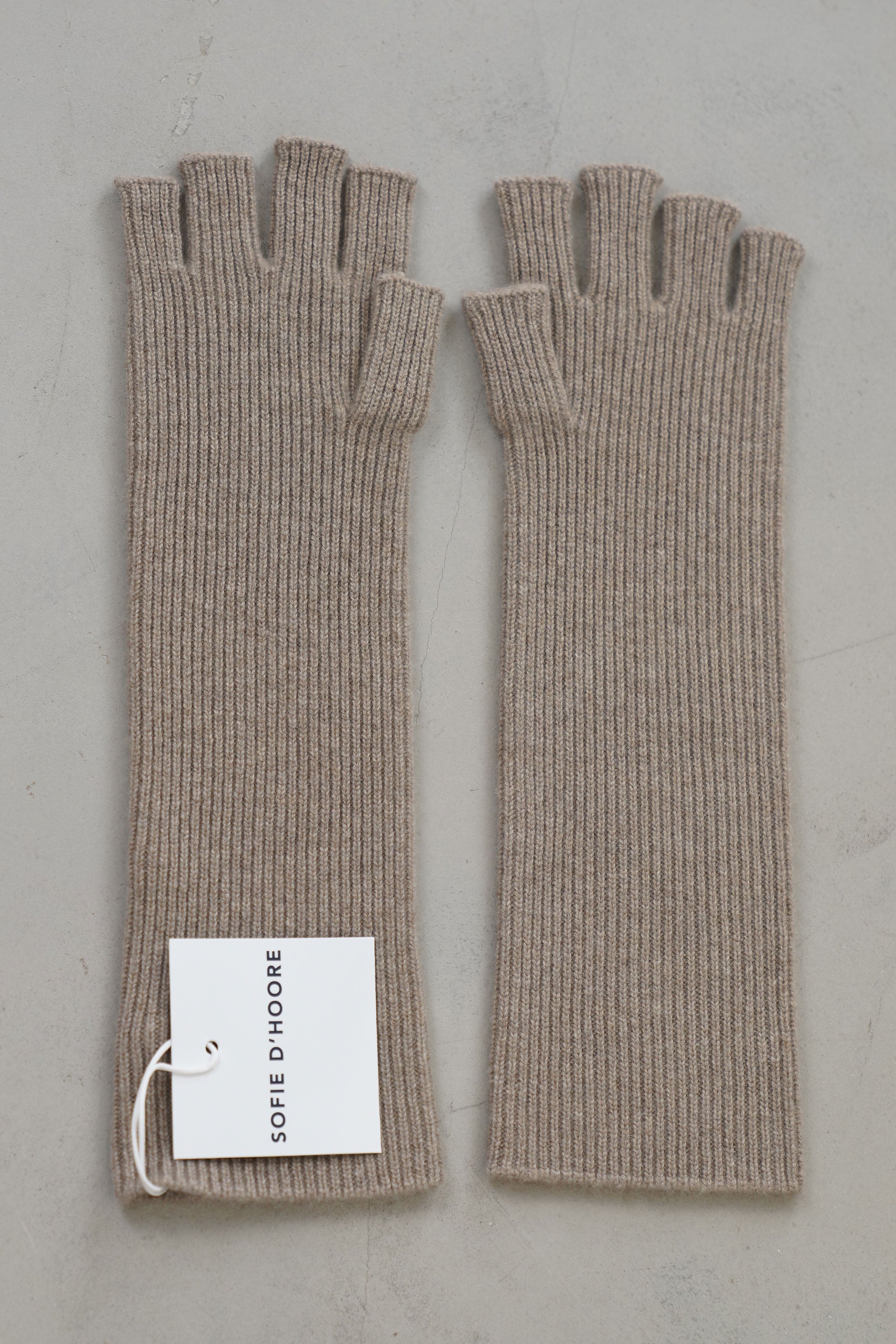 aki fingerless gloves cashmere sahara melange