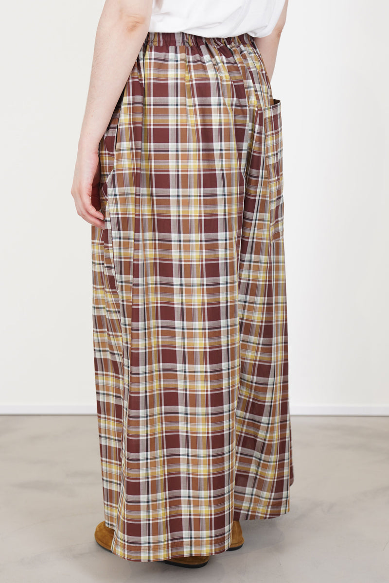 side view of sofie d'hoore wide trousers parana check toffee