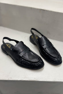 solitude 102 slingback sandals leather black