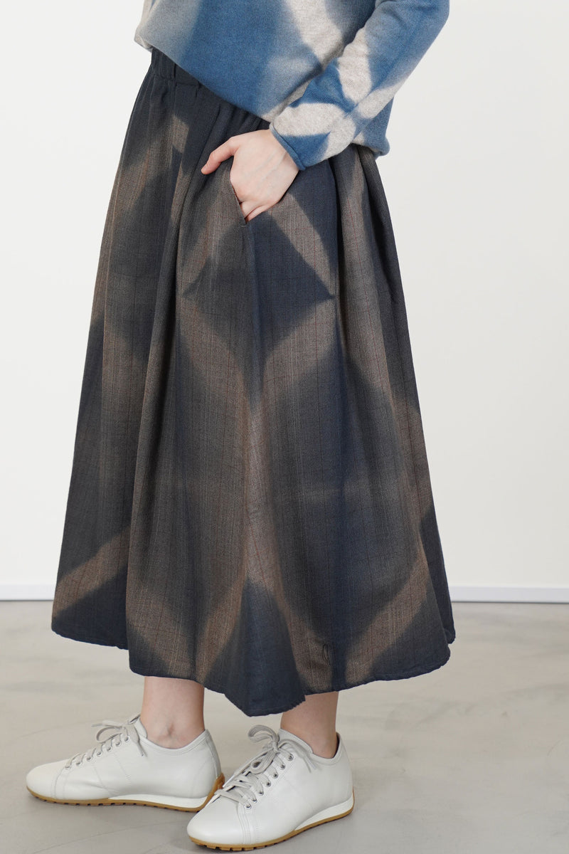 wool glen check pleated skirt dark blue brown