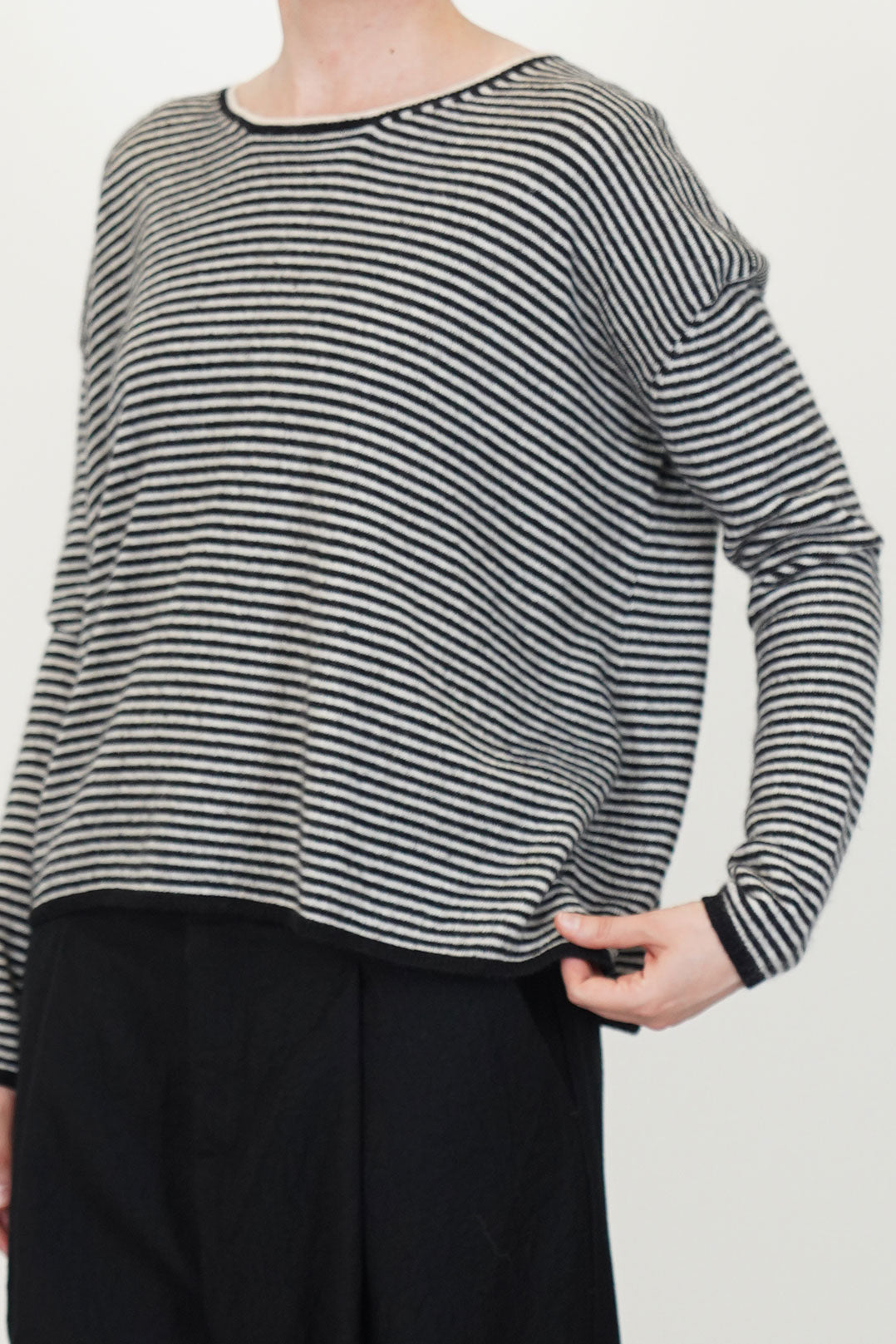 sweater wool silk black natural p2090/ts999