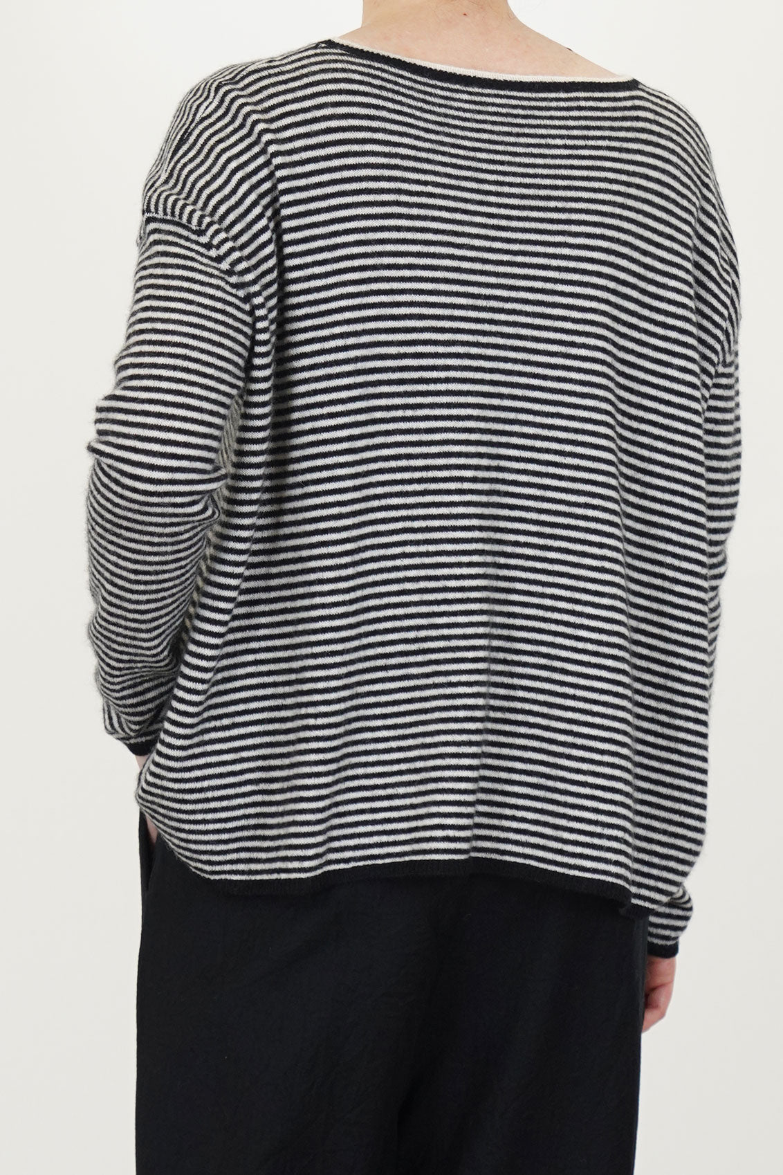 sweater wool silk black natural p2090/ts999