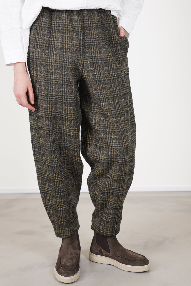 acrobat trousers wool cardamom