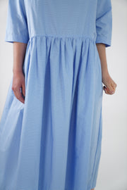 mm38ld03 pleated boat neck dress blue border
