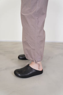 string belt trousers taupe
