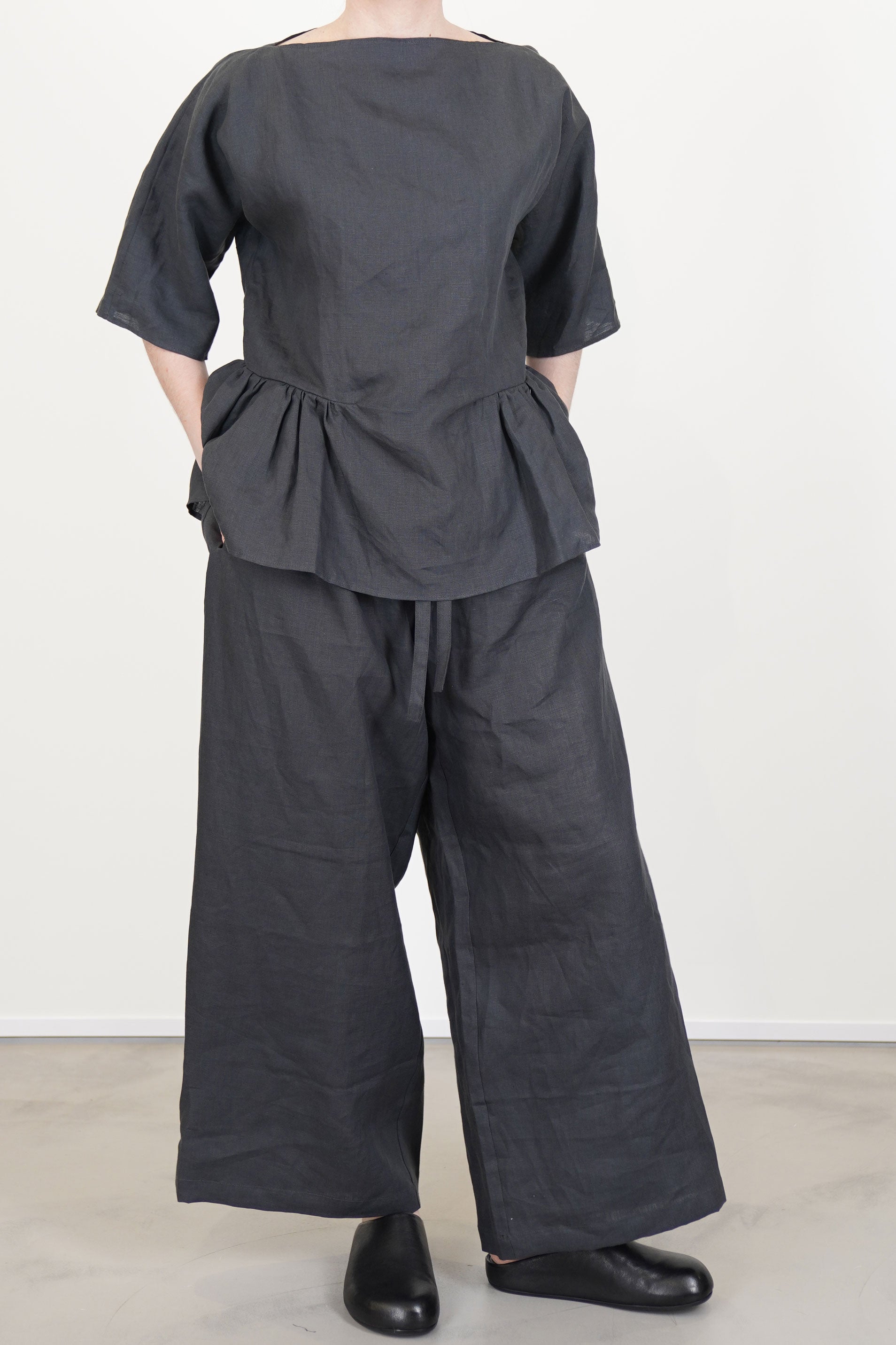 vesper pant linen charcoal