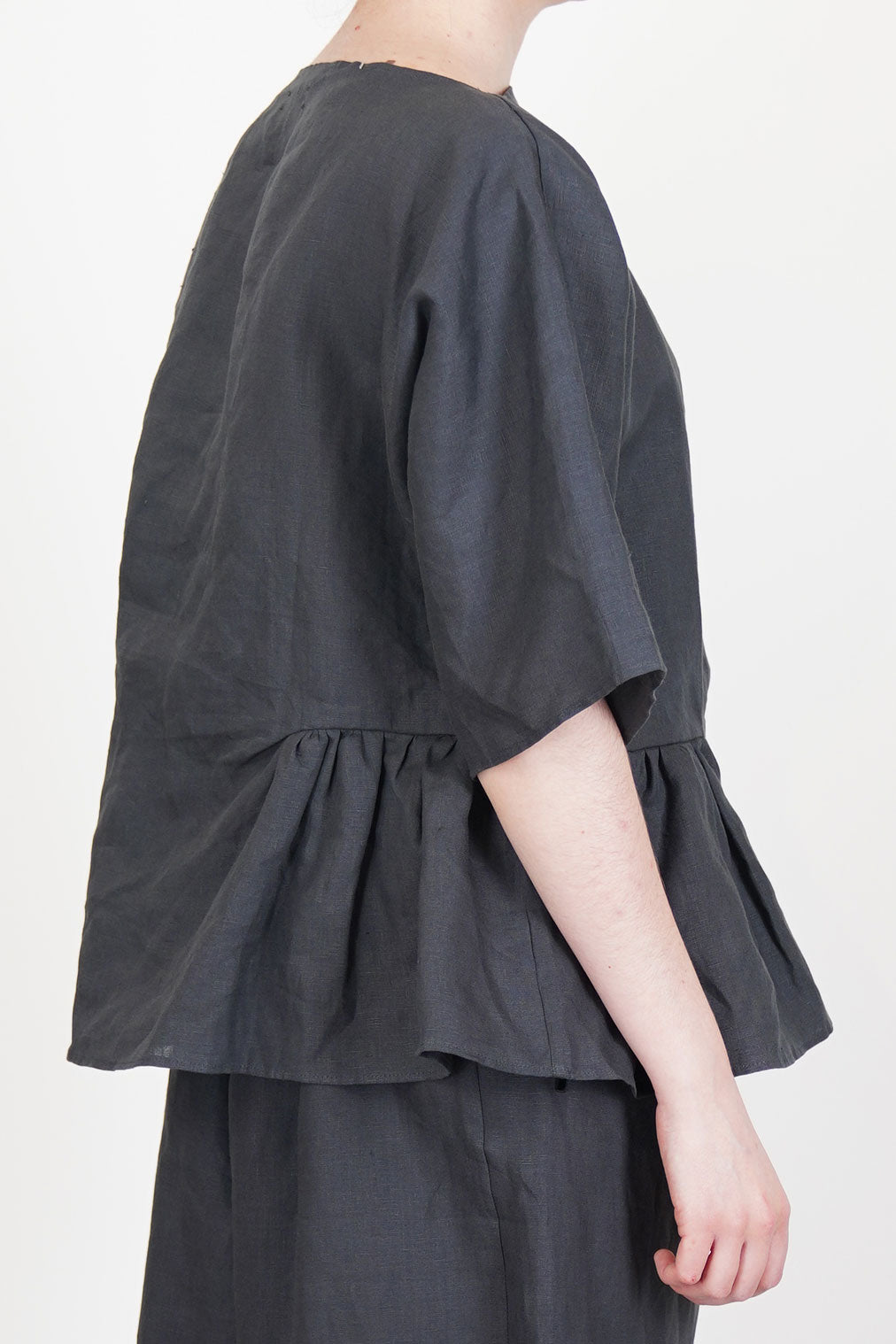 zorba top linen charcoal