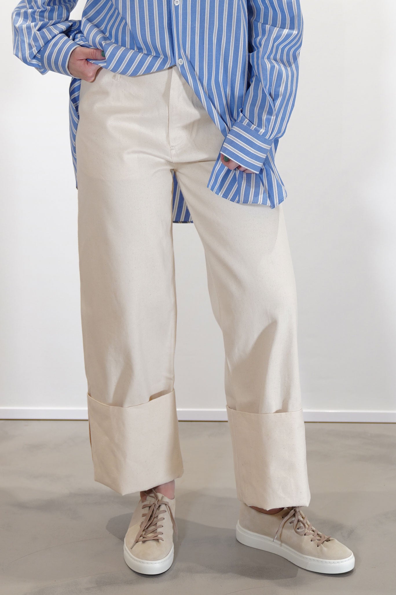 wd-099-al fold up jean alabaster