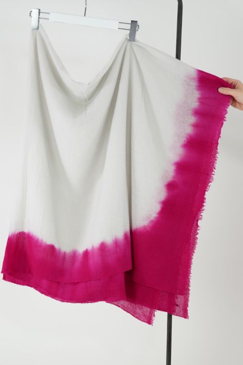 Large Cashmere Scarf Raspberry P1824/TS762 by ApuntoB