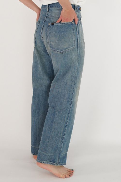 Wide and Deep Rise Waist Jeans Light Wash by Chimala