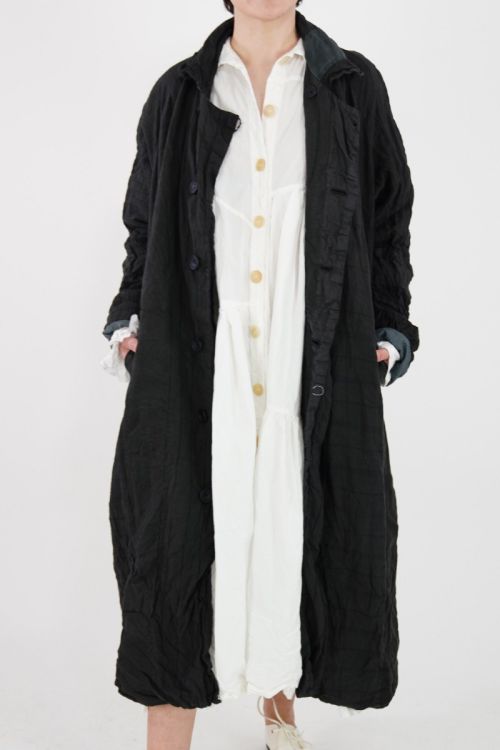 Coat Tundra Linen Strip Black by Ricorrrobe