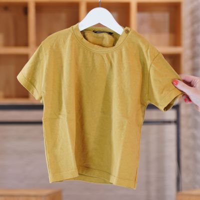 Unisex T-Shirt HC Sun Yellow by Album di Famiglia-4Y