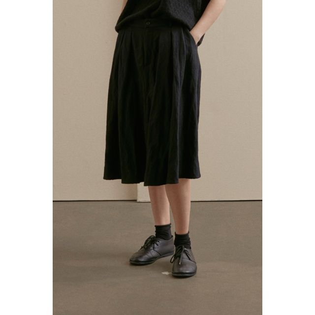 Woolen Skirt with Pleated Details by Apuntob