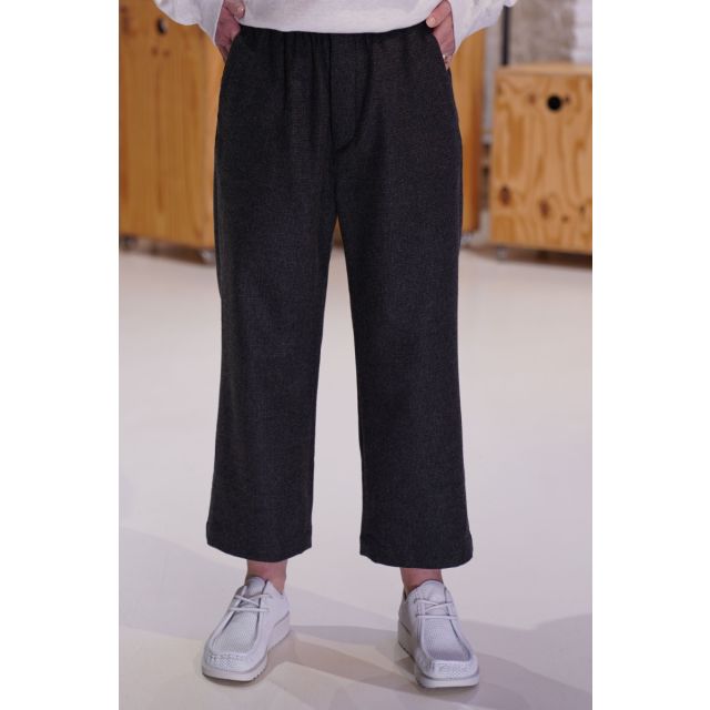 KM39OP04 Wool Easy Trousers Charcoal Check by Toujours